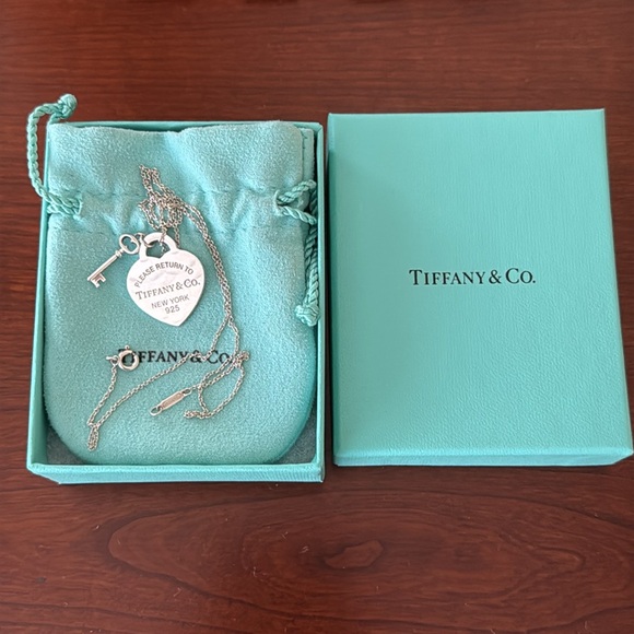 Tiffany Heart Tag with Key Pendant - Picture 1 of 6